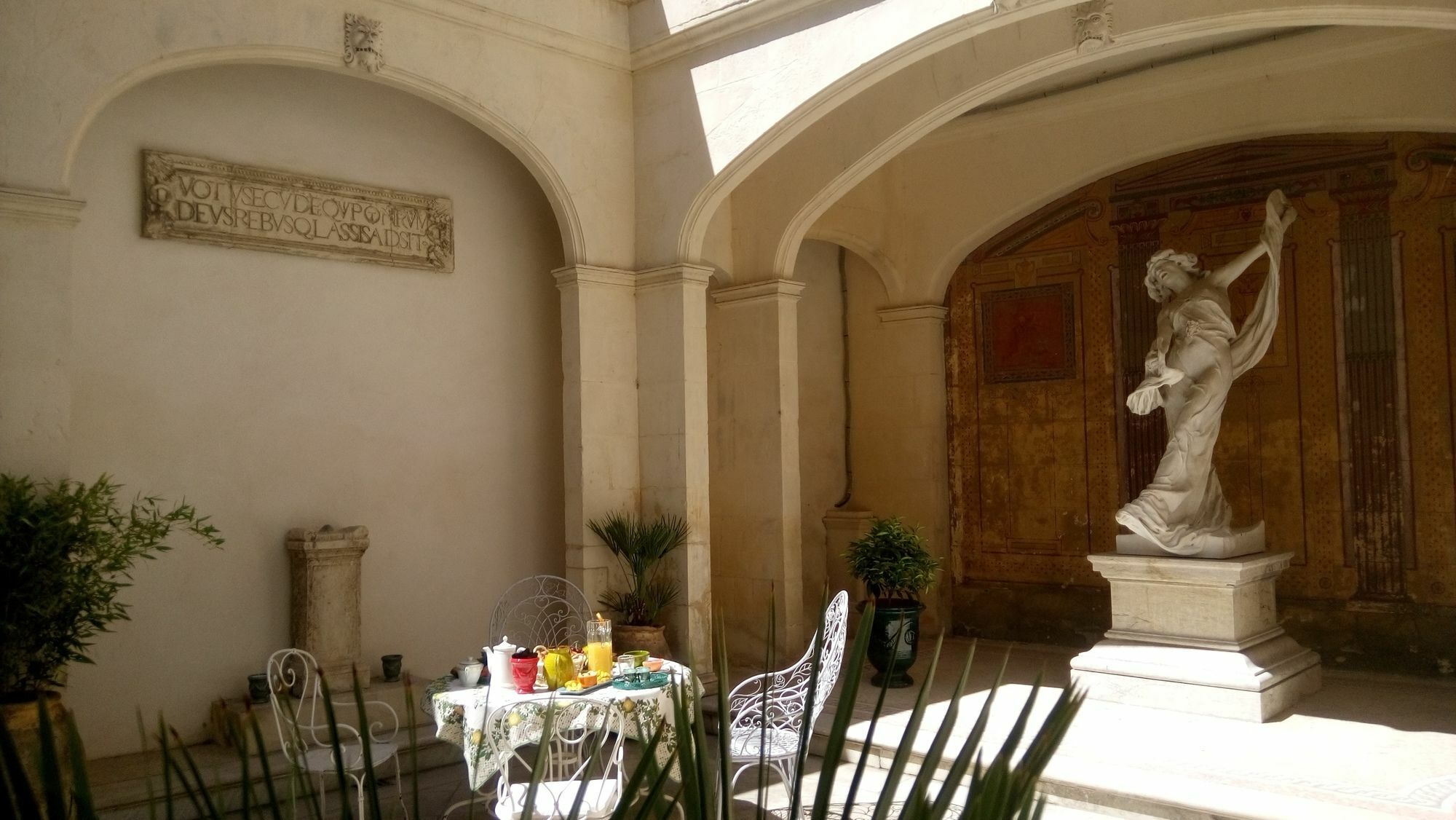 Palais De Luppe, Chambre D'Hotes อาร์ลส์ ภายนอก รูปภาพ